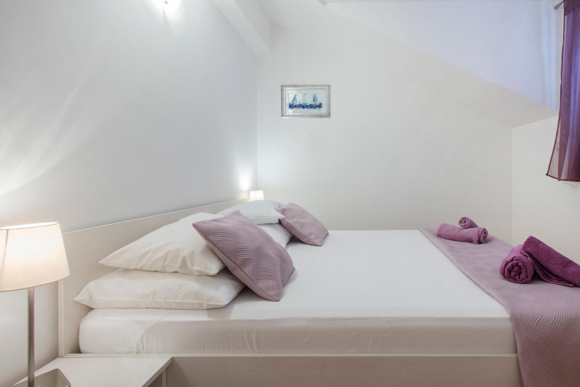 Apartmani Gnjidic Srima Eksteriør billede